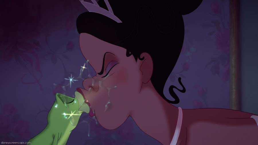 Disney t-shirts diskey-kissing-a-frog